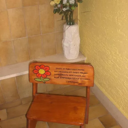 Doulos * ספליטסקה